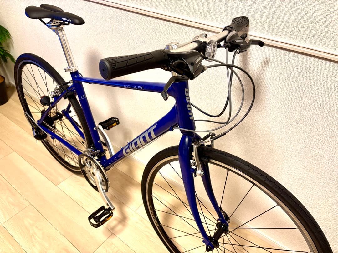 ☆高年式 Giant ジャイアント エスケープR3 新品部品で整備済み
