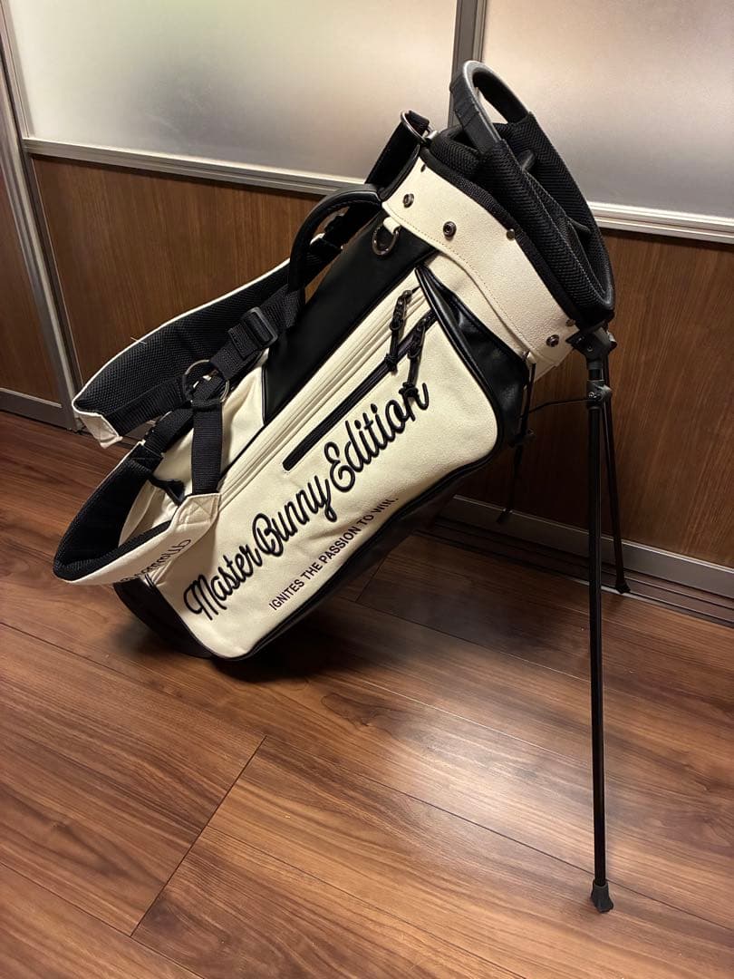 【ほぼ未使用】マスターバニーエディション　キャディバッグ　2025年モデル