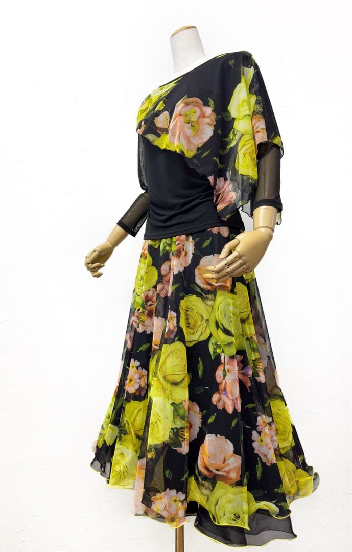 【ファンシー】新品　社交ダンス　イエロー花柄セットアップ黒　ｄ5104