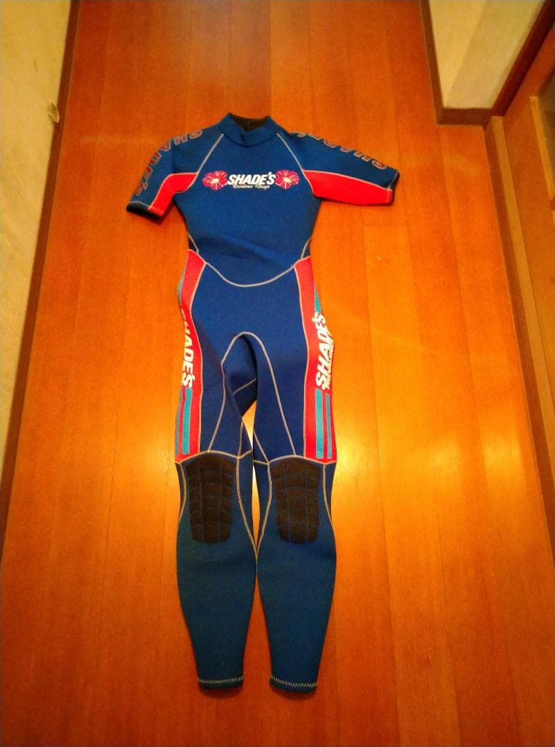 ウェットスーツ　レディース