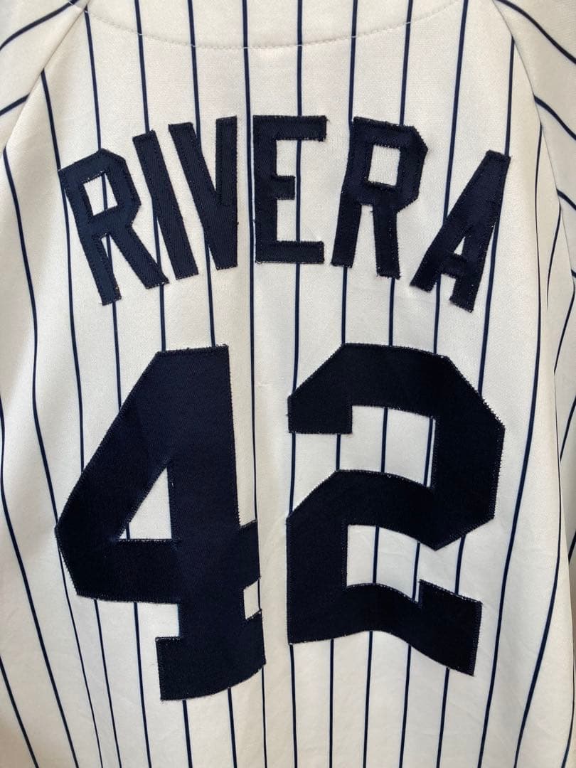 ヤンキース　ユニフォーム　リベラ