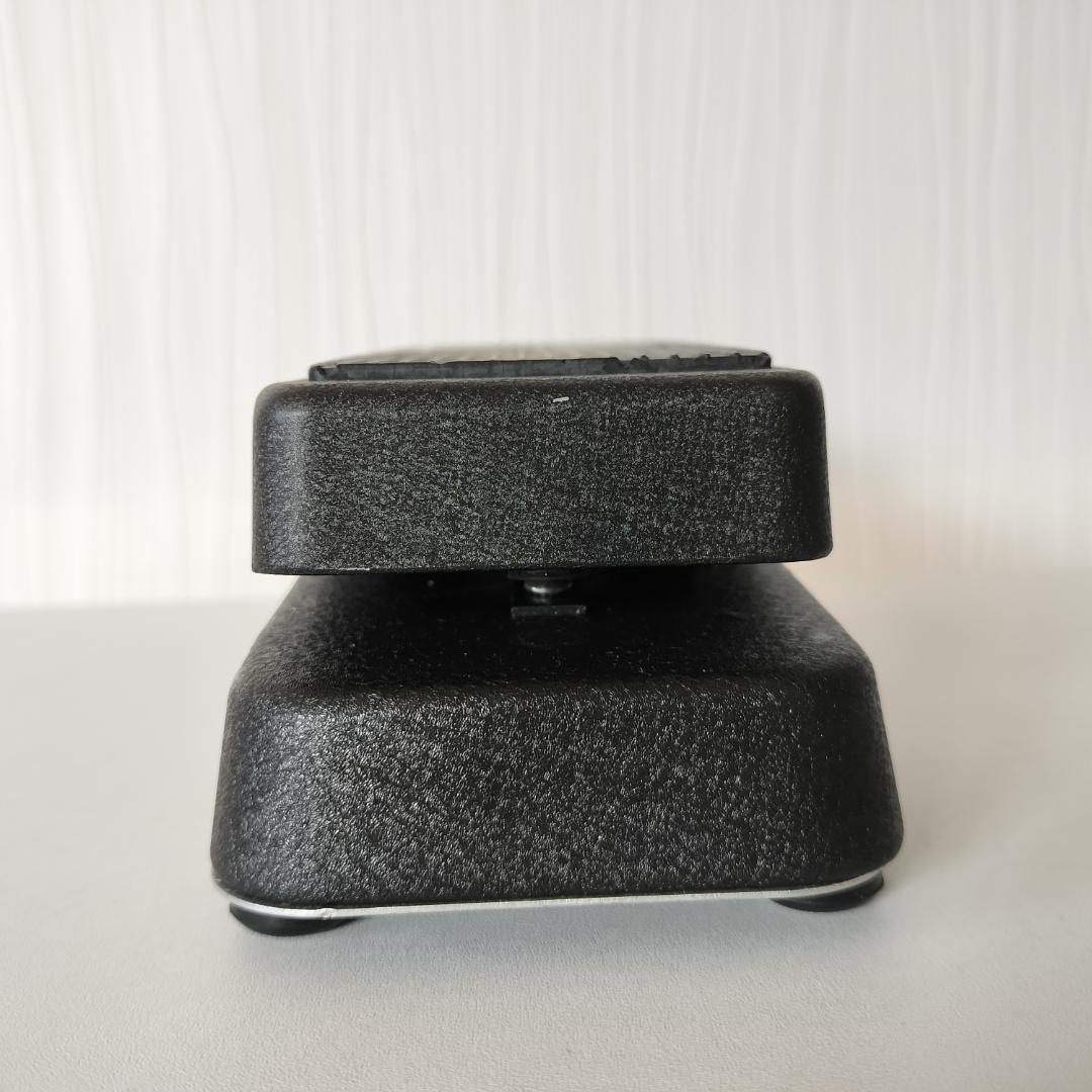 CRY BABY GCB-95トゥルーバイパス化 Blue LEDモディファイ