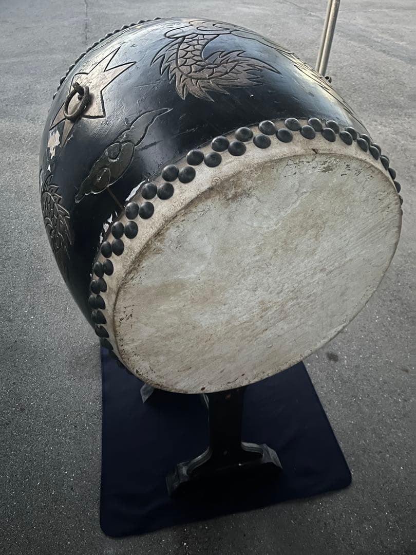 大太鼓　長胴太鼓　和太鼓　星と龍の彫刻　直径約６０cm