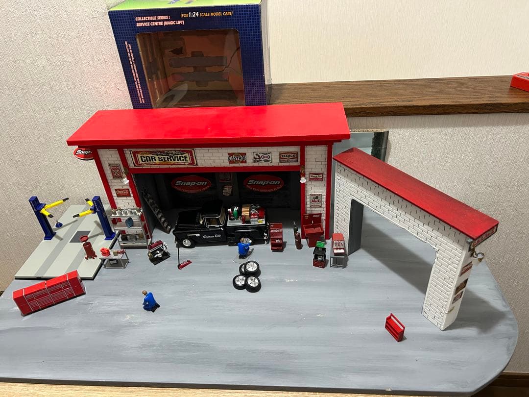 電動リフト　1/24、スナップオントラック、 ディスプレイはおまけ