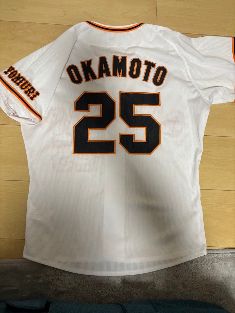 巨人 読売ジャイアンツ 岡本和真 ユニフォーム S MIZUNO