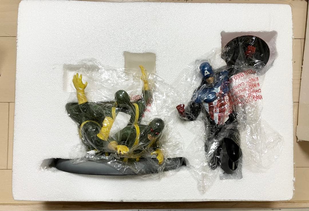 1000体限定　ニューキャプテンアメリカ　コトブキヤ　ファインアートスタチュー