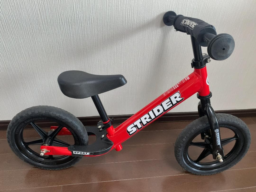 ストライダー：スポーツモデル：レッド