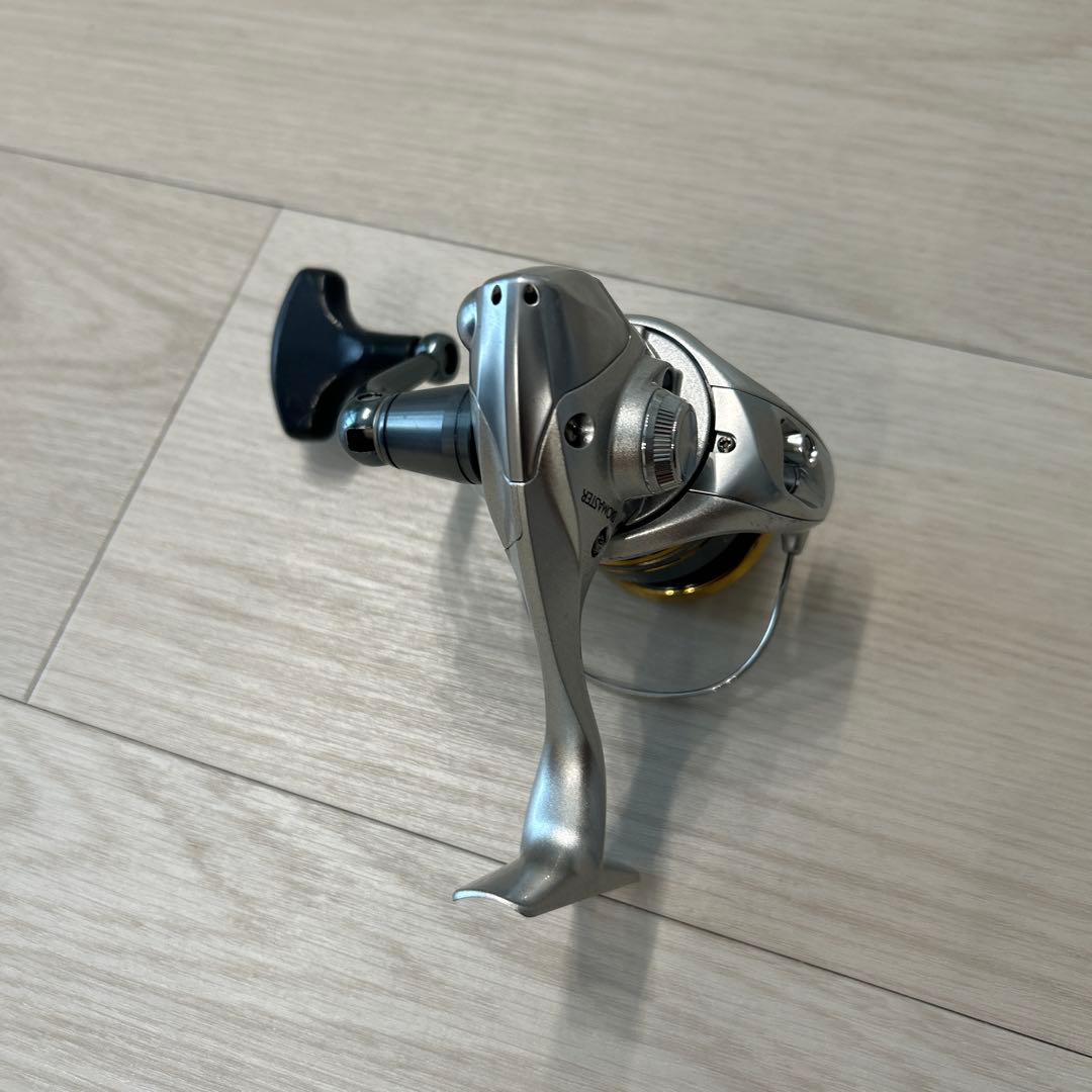 バイオマスター C3000 スピニングリール シルバー/ブラック