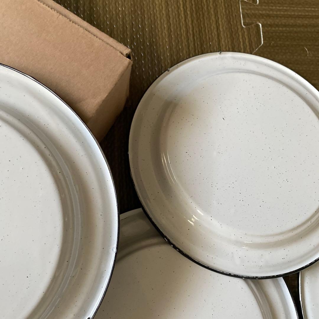 新品未使用★CINSA ホーロー平皿 6枚、ホーローマグ 3個　セット