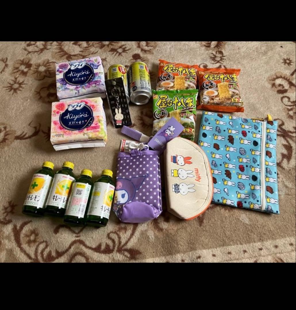 naonaoさん　先入あり140 ミッフィーショルダーバッグ　柔軟剤２本　雑貨