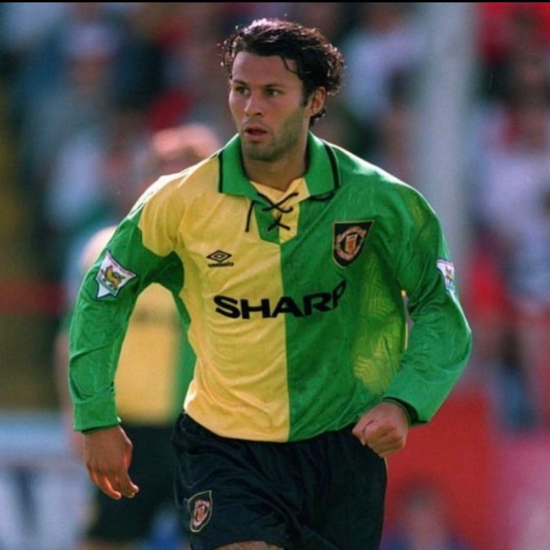 【正規品】マンチェスターユナイテッド 92-93 3rdユニフォーム カントナ