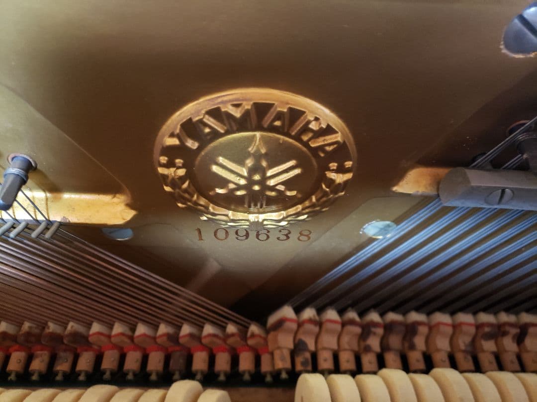 YAMAHA　アップライトピアノ　U1A　製造番号109638