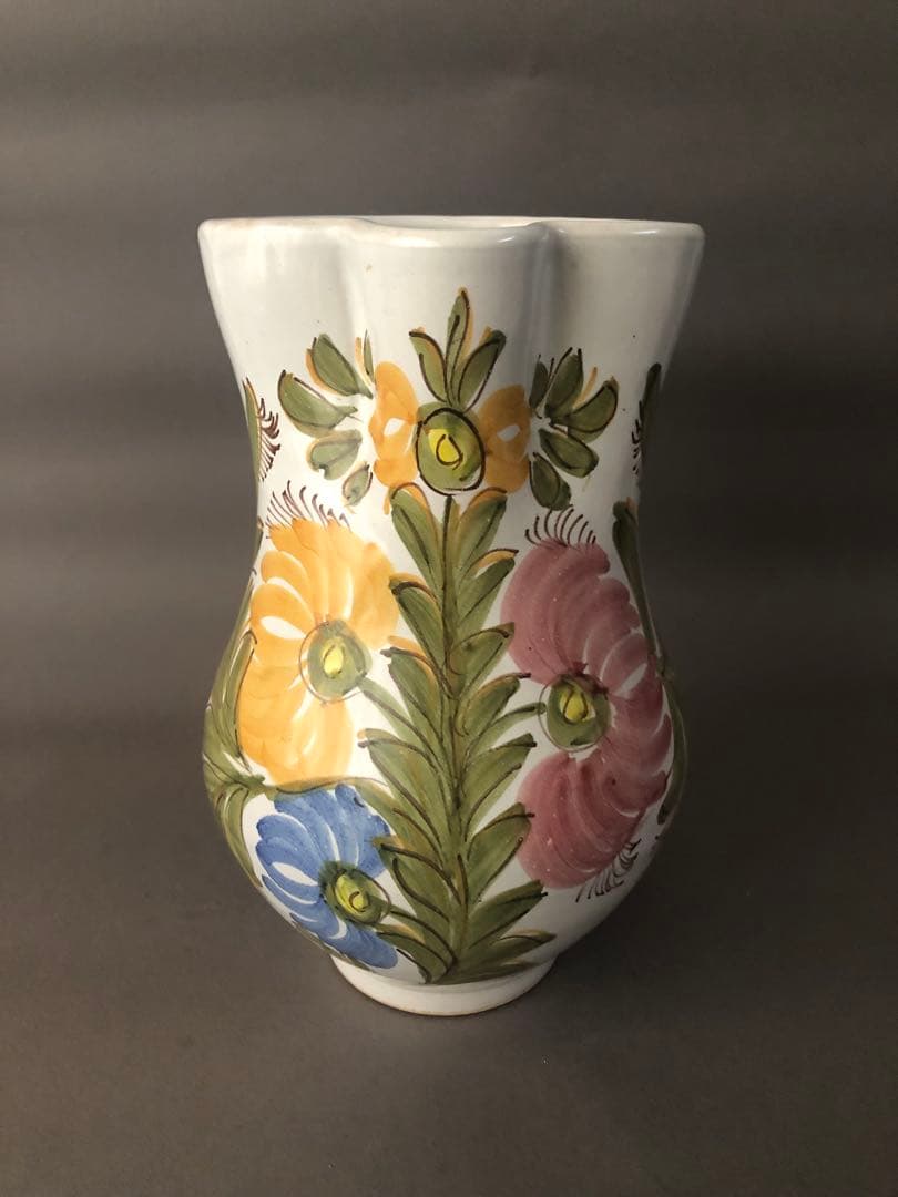 スペイン陶器　花柄のマニセス焼　水差し　ピッチャー