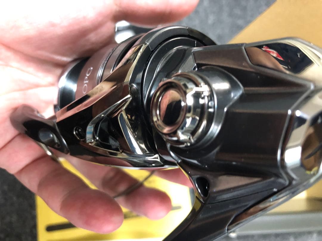 SHIMANO ツインパワー4000PG スピニングリール