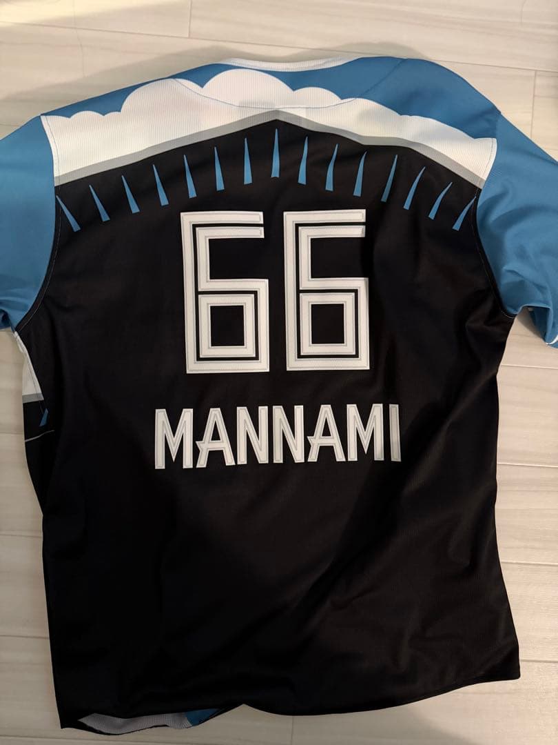 2025FIGHTERS限定ユニフォーム 万波　66 サイズM