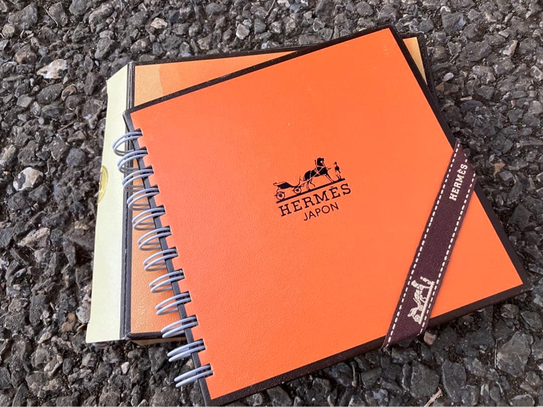 HERMES イラスト付きカレンダー