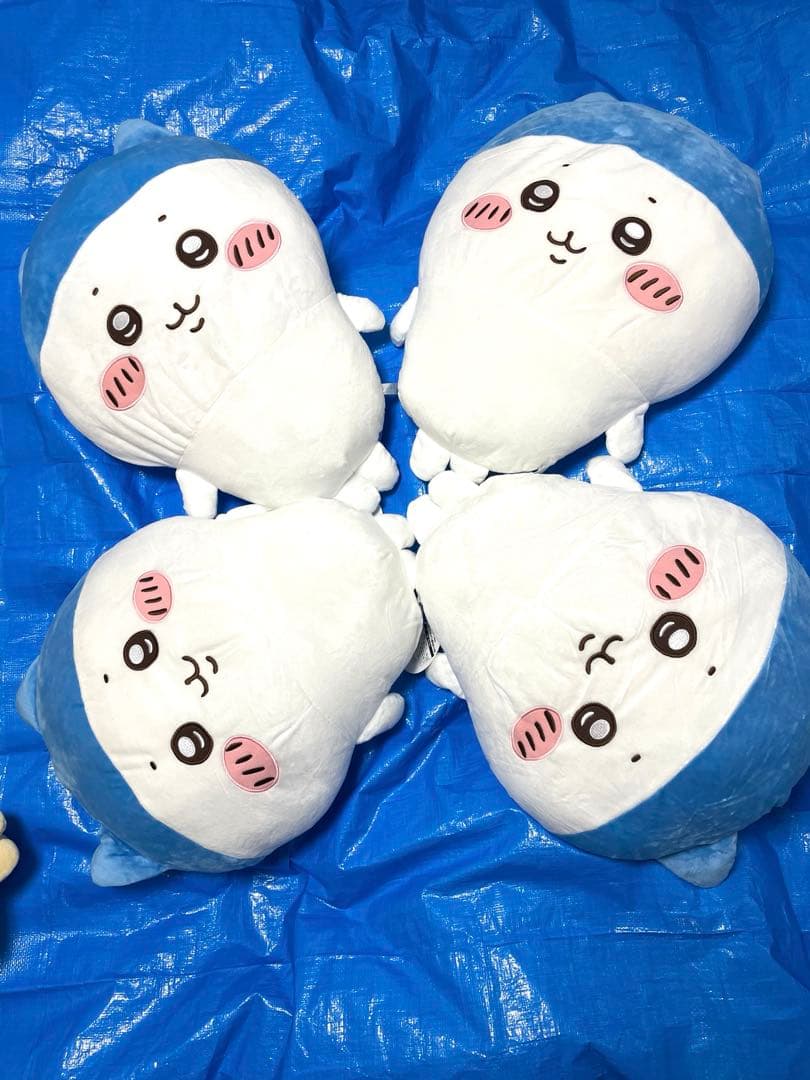 ちいかわ垂れ耳なうさぎ超BIGぬいぐるみ　スポーツ刈りなハチワレ　8個セット