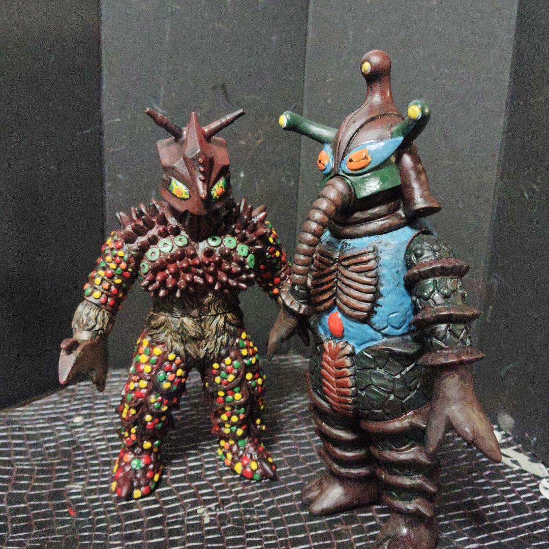 ウルトラ超獣旧型絶版ソフビ巨大ヤプール.ヒッポリト星人（2716ei.2334）