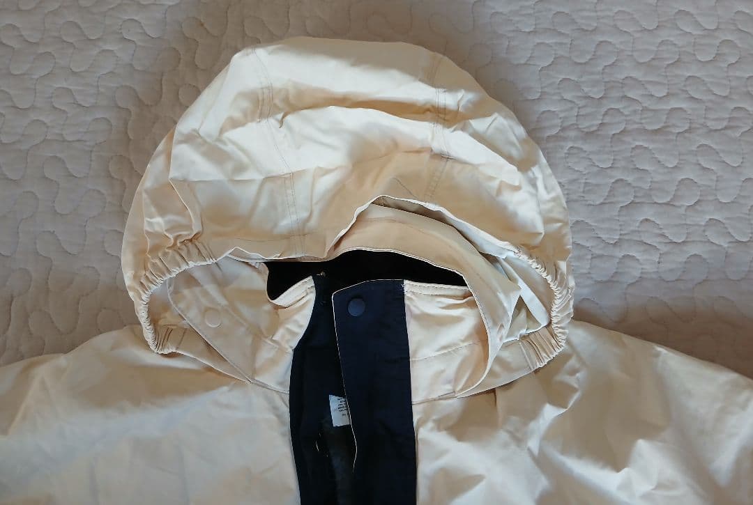 【パタゴニア/着用1回】フード有り　スノーウエア　ジャケット　レディース　キッズ