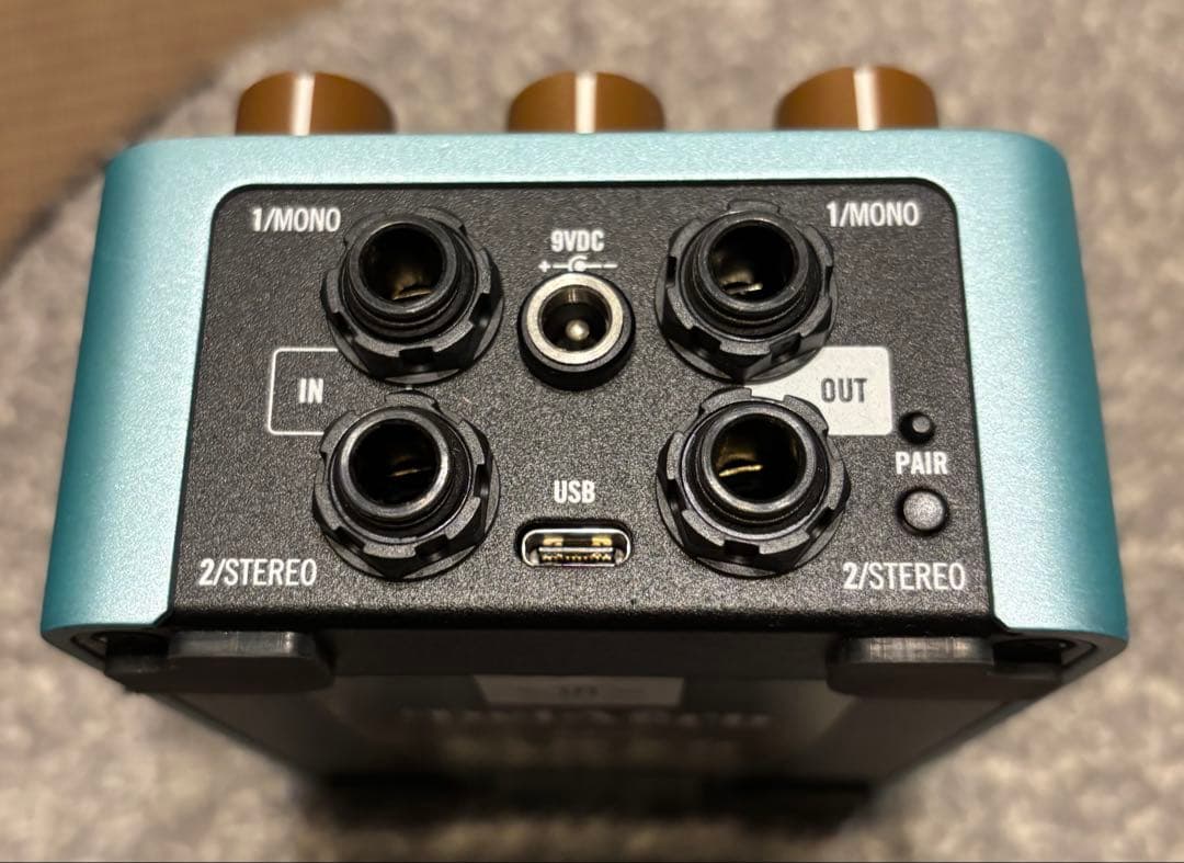 ギター UAFX Del-Verb