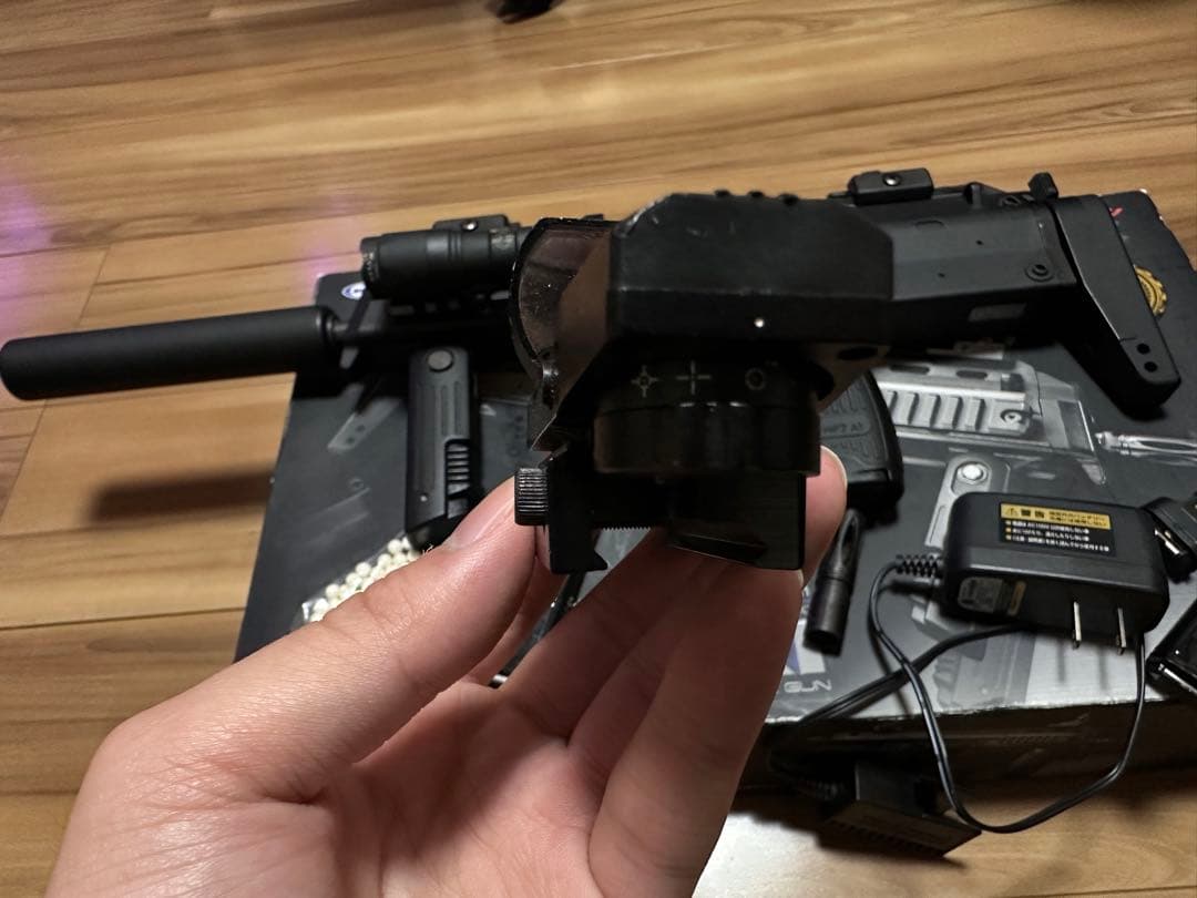 MP7A1 モデルガン フラッシュライト・諸々付き