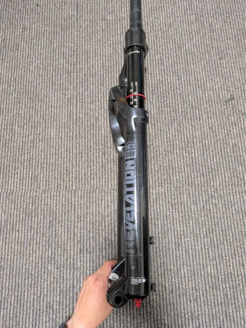 チ*ス様 300円スタート売切RockShox Revelation 27.5