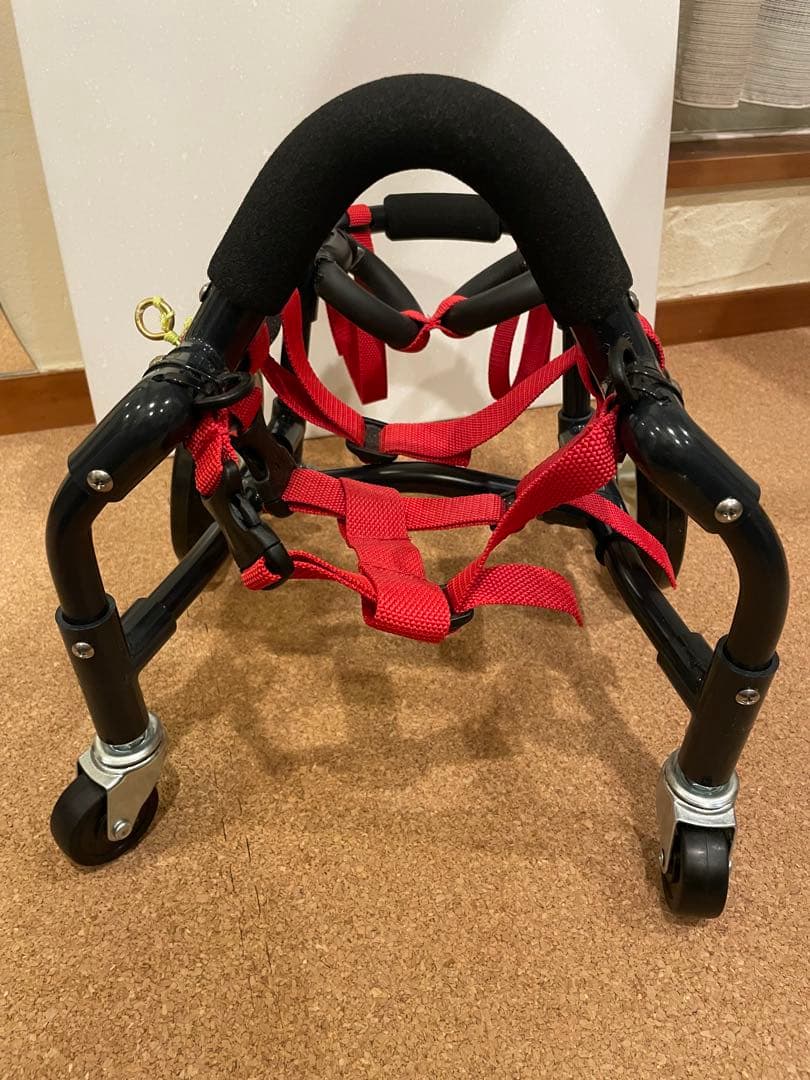 犬用 4輪車いす アドワークス製