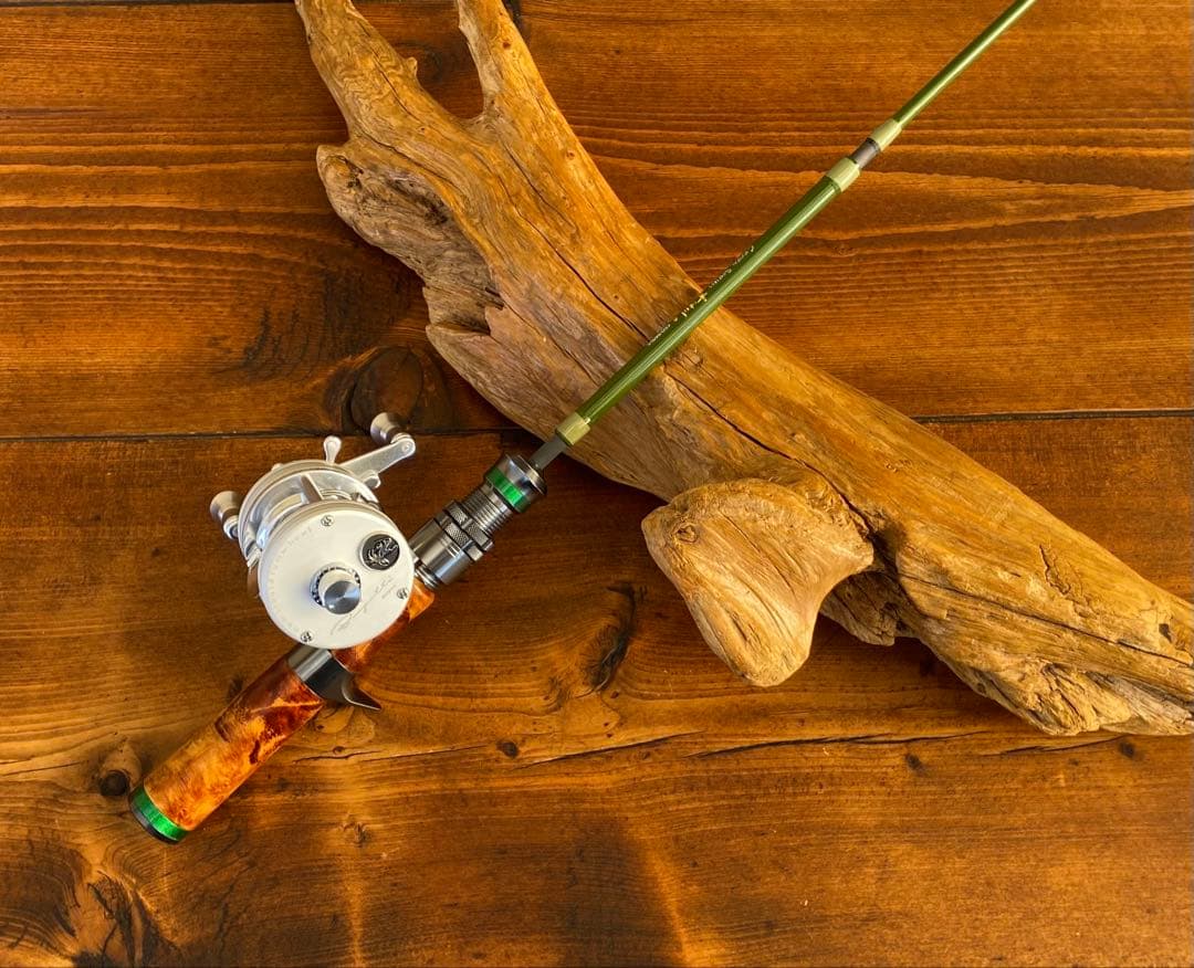 トラウトロッド　長さ調節できるロッド　ウッドグリップ　ベイトロッド　パックロッド