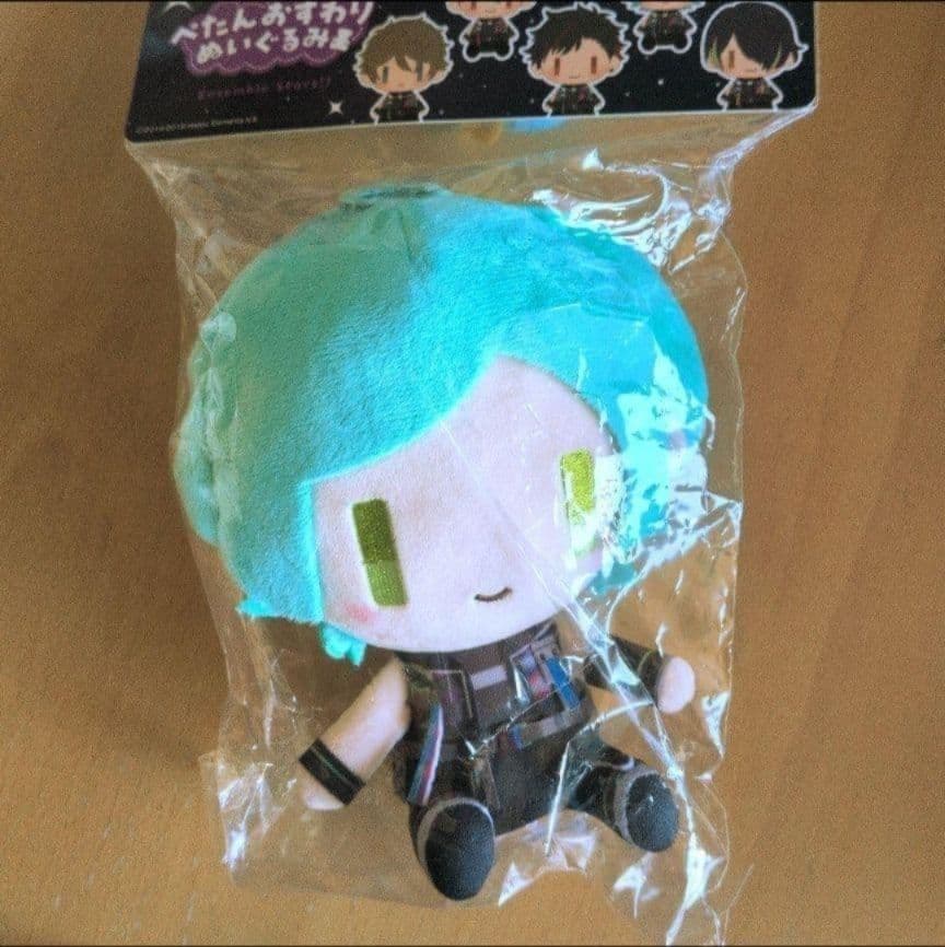 あんスタ　深海奏汰　ぺたんおすわりぬいぐるみ