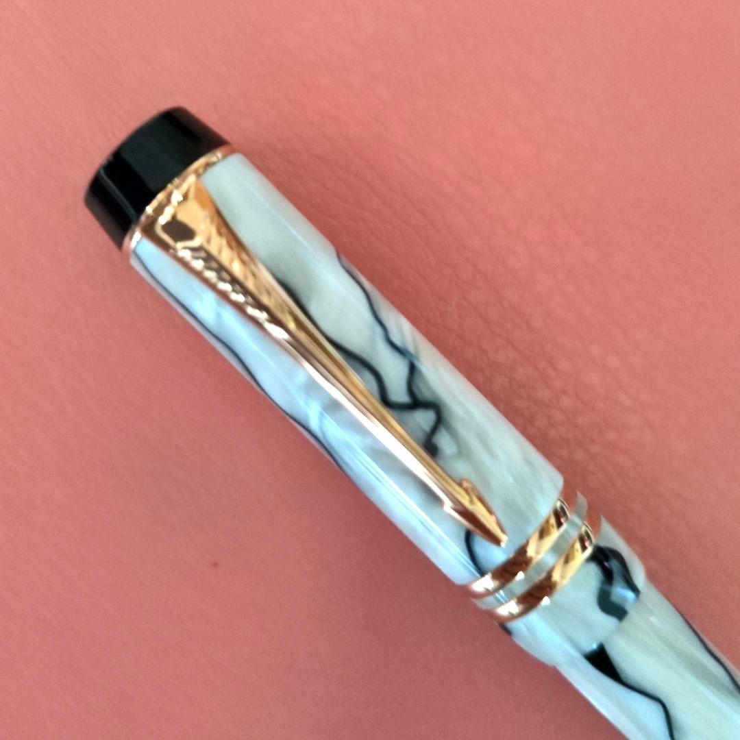 Parker デュオフォールド パール＆ブラックGT インターナショナル万年筆