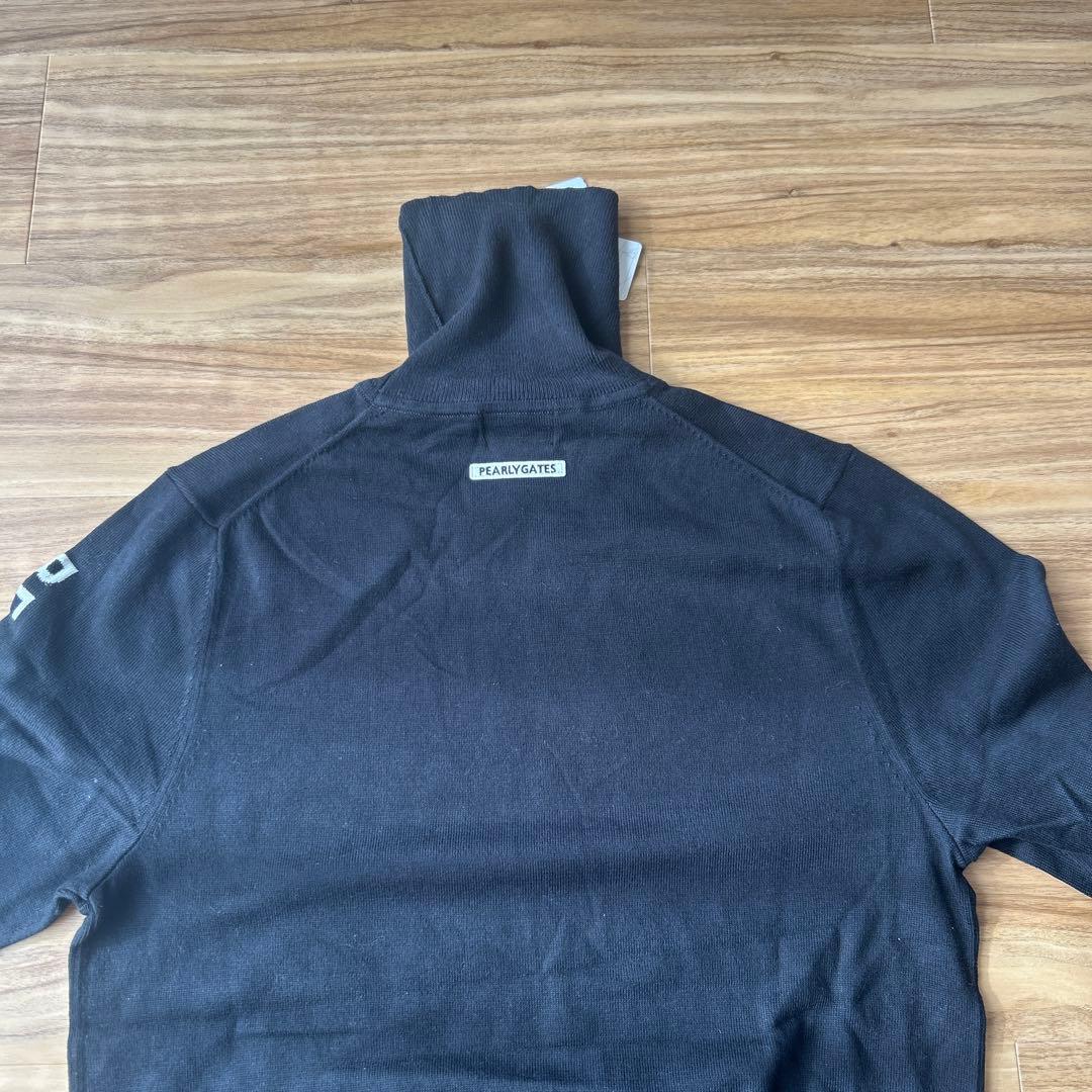 PGロゴ　ブラックハイネックセーター