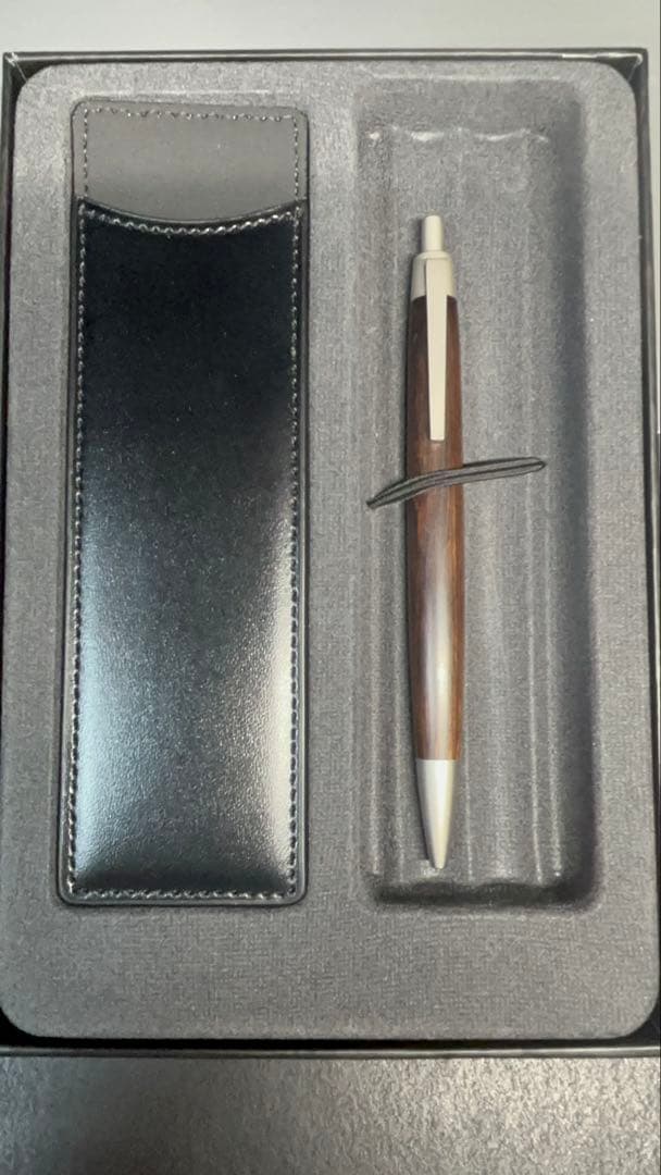 ラミー2000木軸ブラックウッド新品の