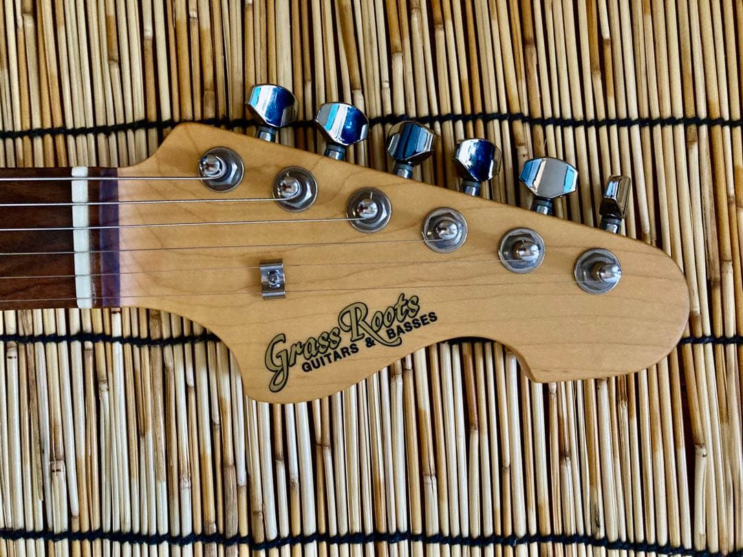 ☆最終値下　☆美品珍品☆杢目奇麗Grassroots製ジャズマスターに新機能搭載