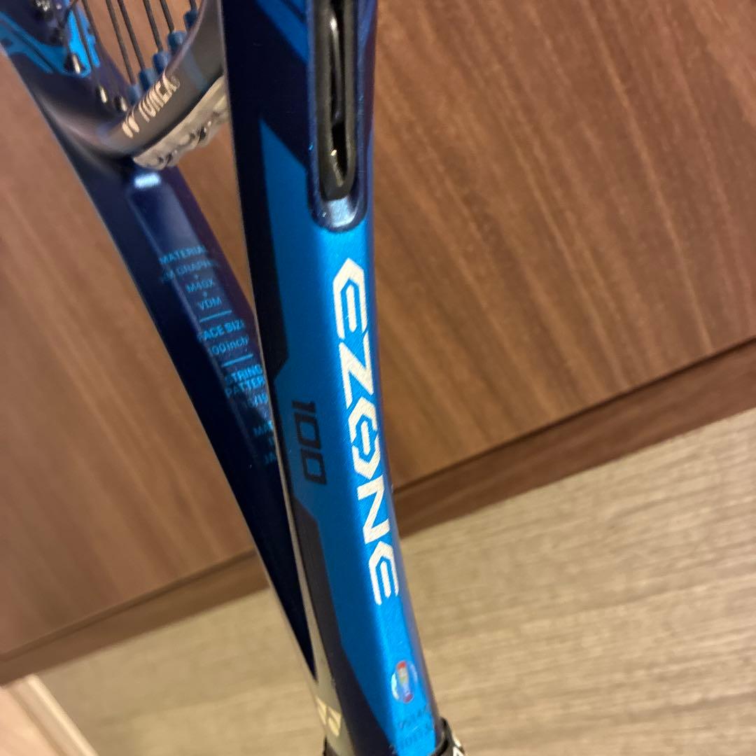 YONEX EZONE 100 テニスラケット　G1