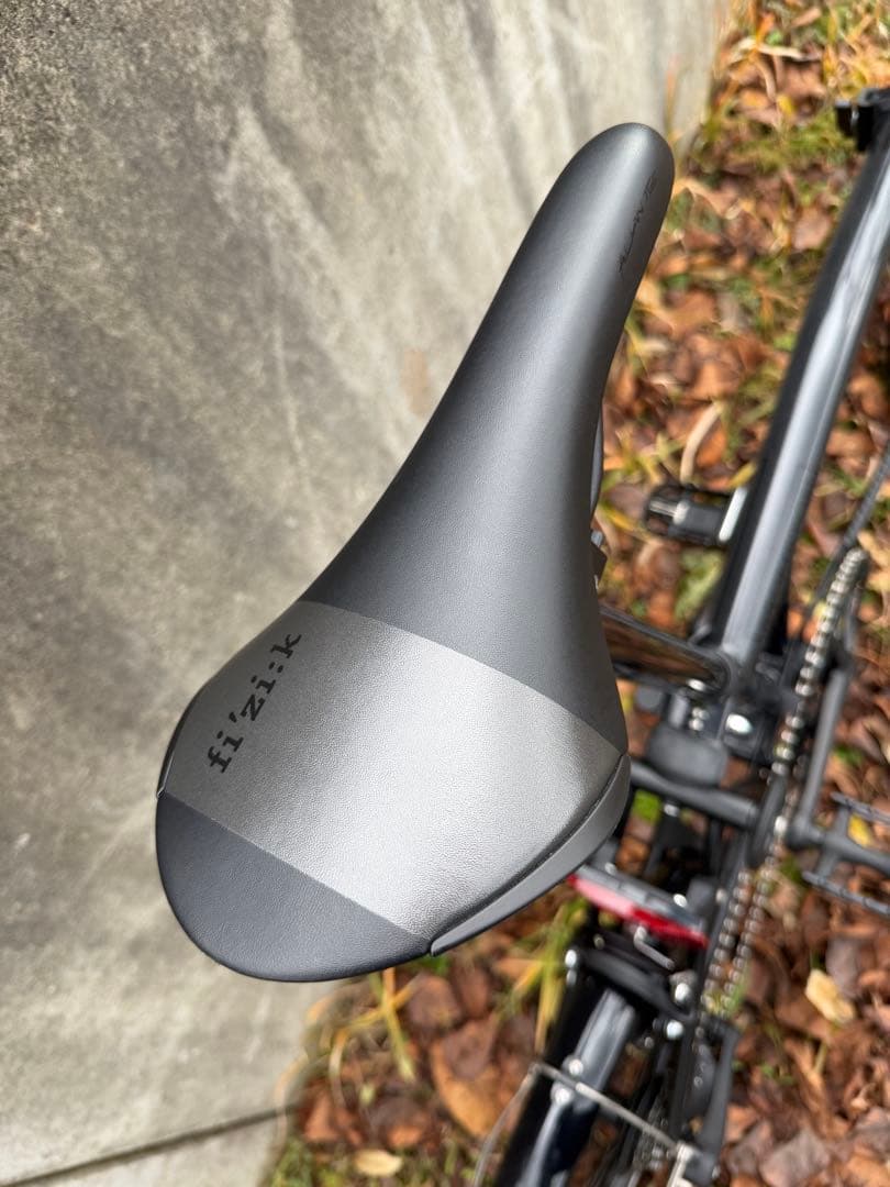 ブロンプトP line 4速ミッドナイトブラック クロモリ➕一部チタンフレーム