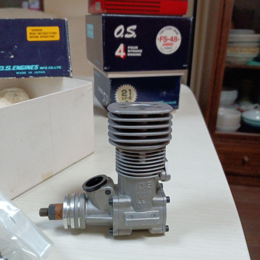 O.S. MAX 21RF-Bと 付属品