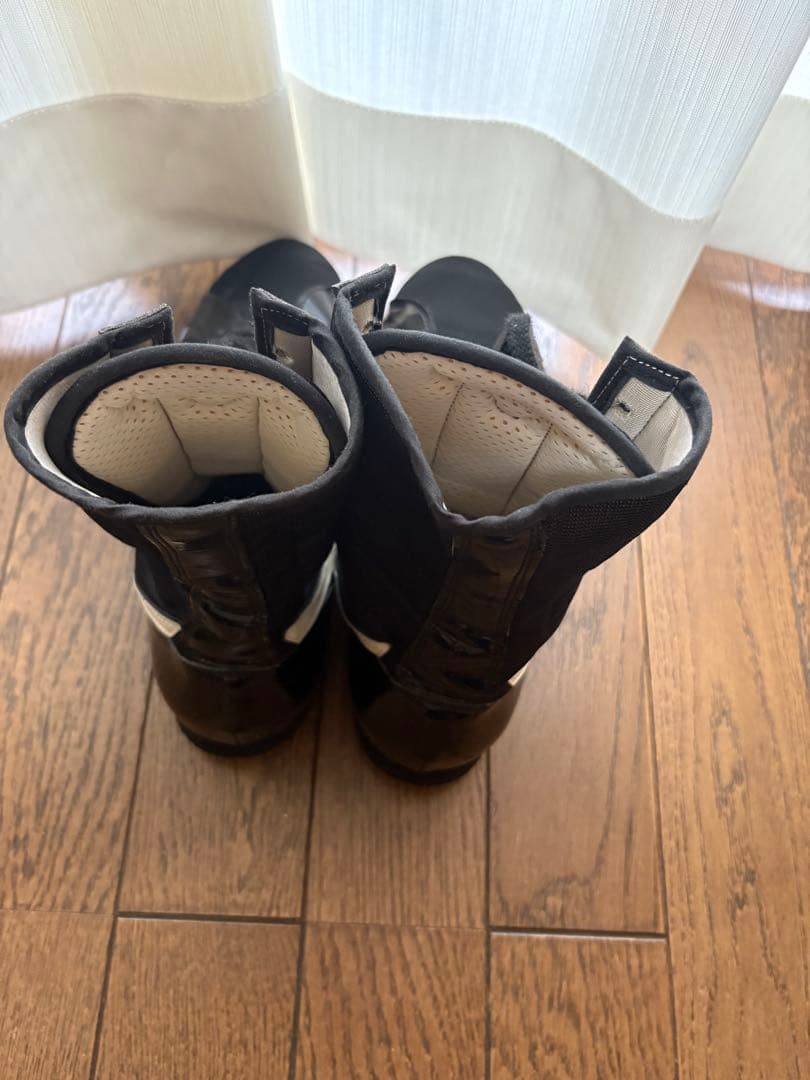 MIZUNO フィニッシャーMID ボクシングシューズ 25.5cm