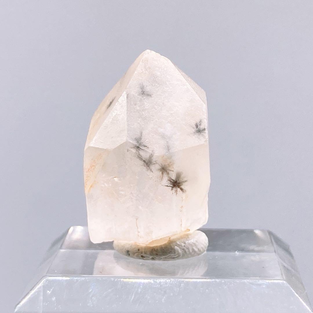 1*E様 ホーランダイトインクォーツ　星入り水晶　クォーツ　原石　鉱物標本　天然