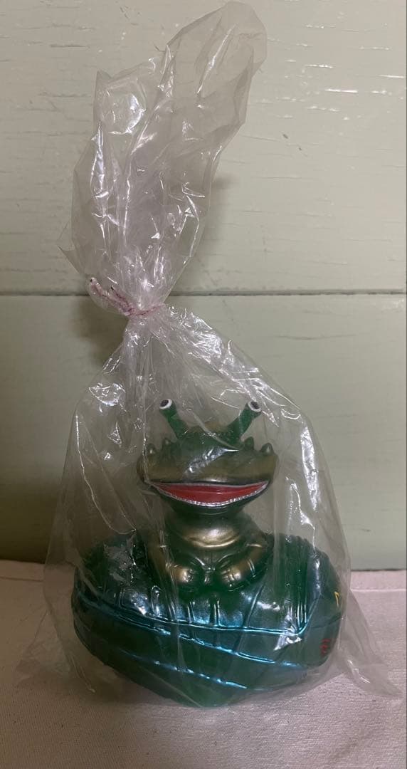 M1号 世紀の大怪獣ウルトラQウルトラマン まゆ玉カネゴン　グリーン　貯金箱