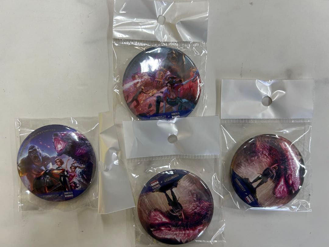 DOOMSDAY ×ゴジラ・コング 缶バッジ 4個セット