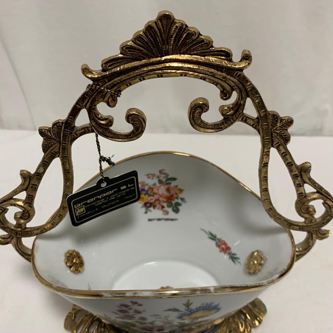 ブロンポール（Bronpor）装飾用ポーセリンバスケット 金メッキフレーム付き