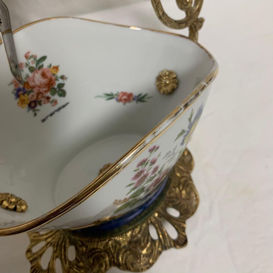 ブロンポール（Bronpor）装飾用ポーセリンバスケット 金メッキフレーム付き