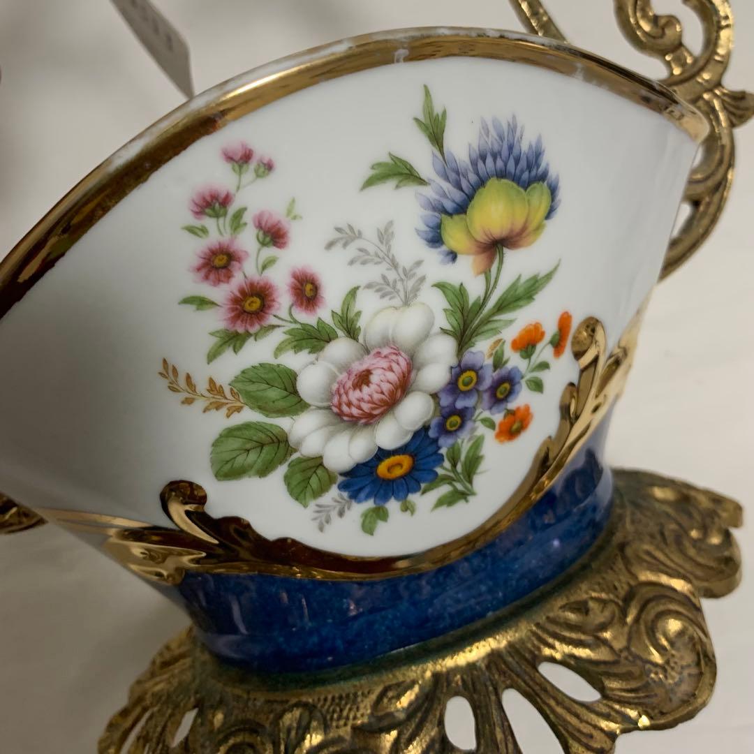 ブロンポール（Bronpor）装飾用ポーセリンバスケット 金メッキフレーム付き