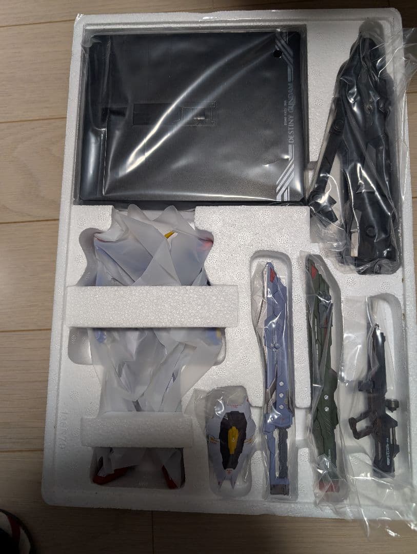 メタルビルド　デスティニーガンダムSOULREDver.