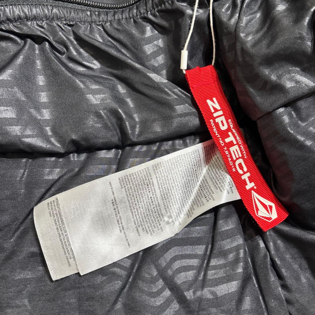 ボルコム カモフラージュ スノーボードジャケット sサイズ 120〜130