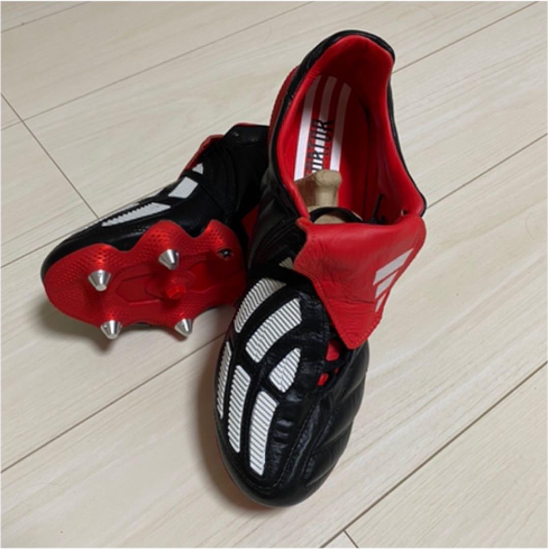 アディダス　プレデターマニア　復刻版