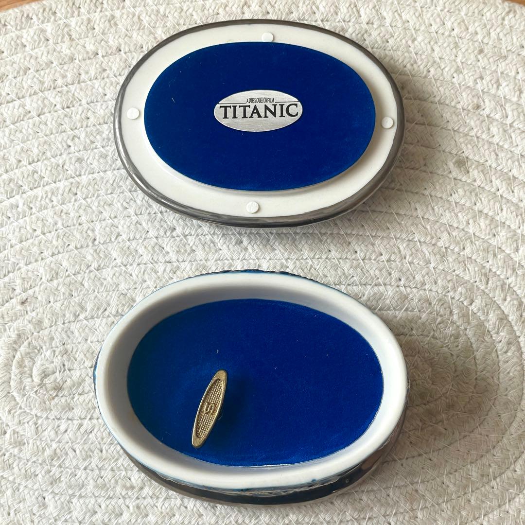 【現品限り！】タイタニック Titanic オルゴール インテリア 記念品
