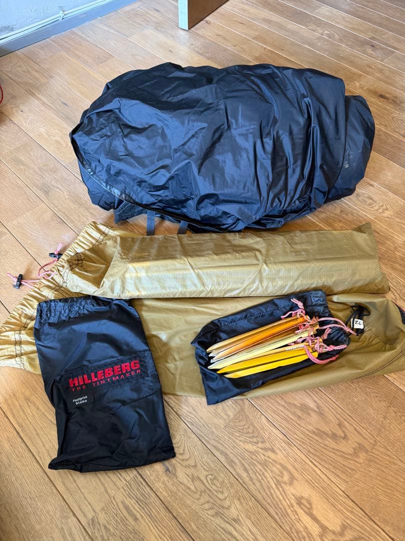 希少 ヒルバーグ スタイカ 旧サンド フットプリント付