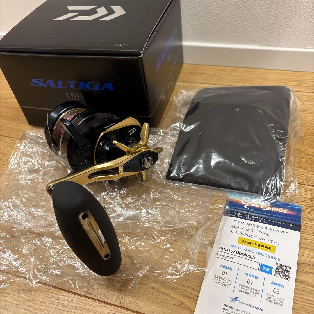 DAIWA 22SALTIGA 15H リール