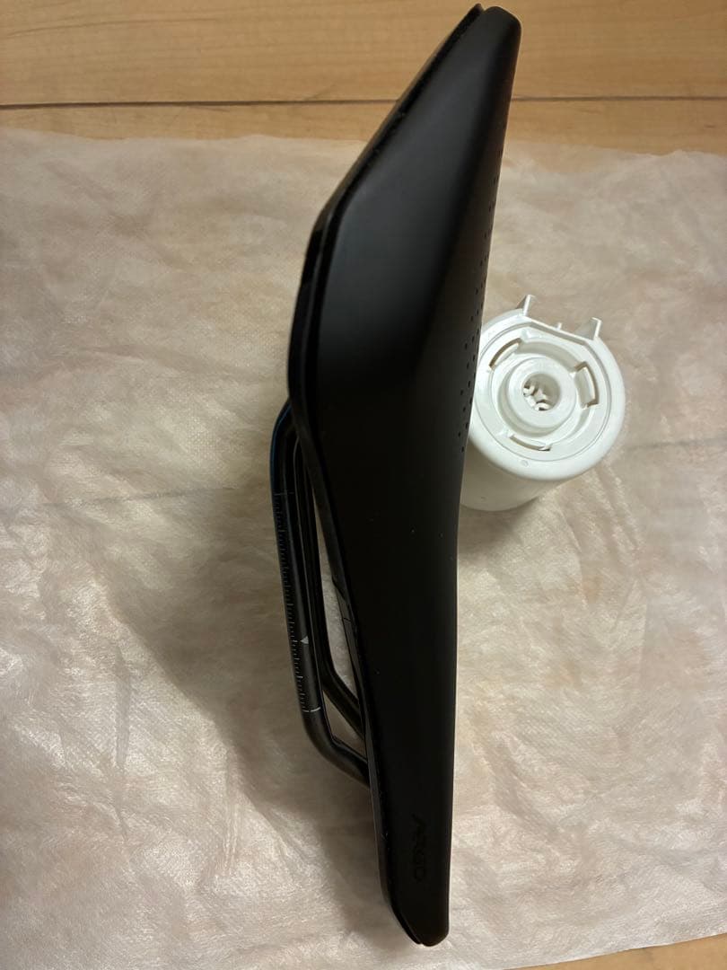 Fizik Argo Tempo R3 サドル